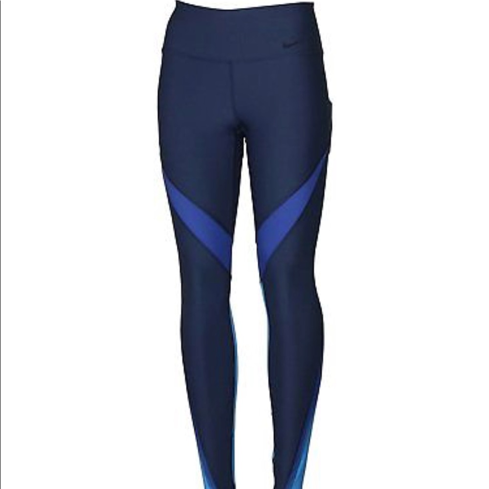 Nike Legend Tight Fit Women Training Leggings